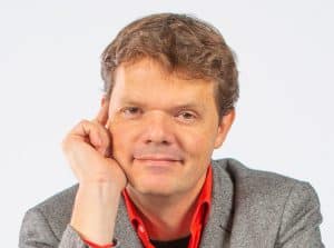 Raymond van Driel ondersteunt met leiderschapsontwikkeling, teamontwikkeling en executive coaching