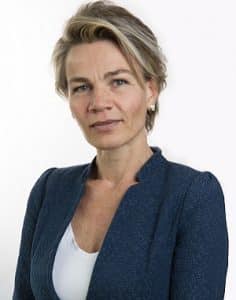 Mandy Sol associate COURIUS